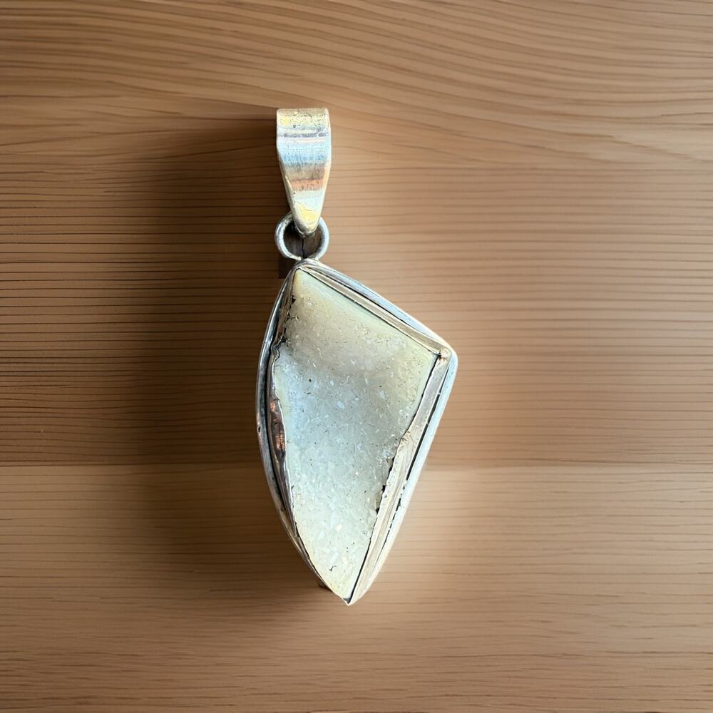 Artisan .925 Silver Triangle Iridescent‎ Quartz Pendant